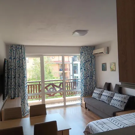 Апартаменты Royal Palm Studio, *