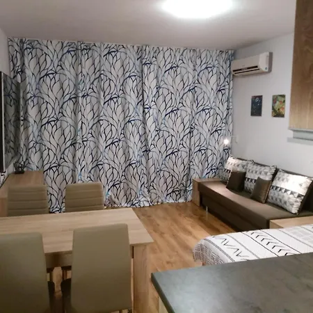 Διαμέρισμα Royal Palm Studio,